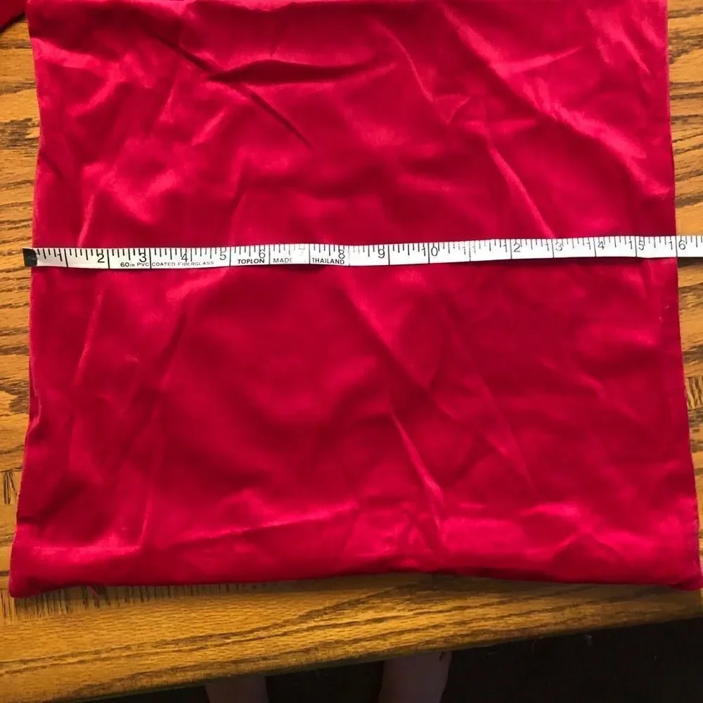 Nestl includes pillow